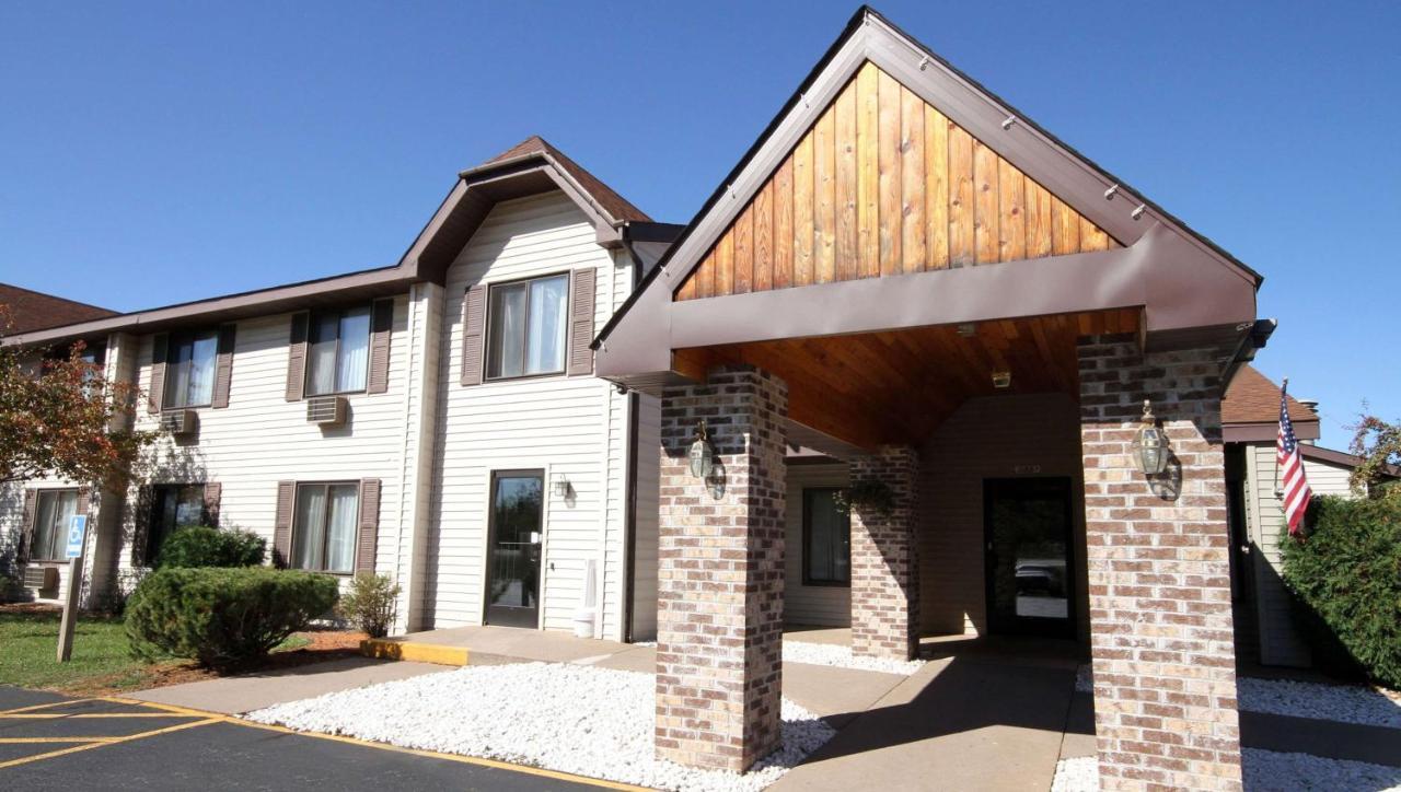 Magnuson Hotel Country Inn Ishpeming Екстер'єр фото