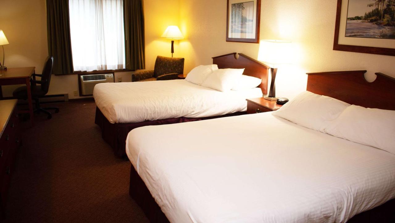 Magnuson Hotel Country Inn Ishpeming Екстер'єр фото